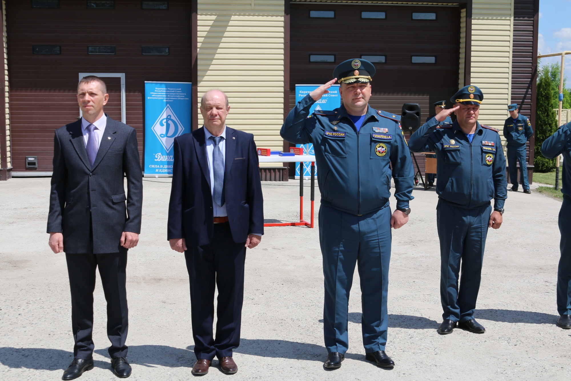 В Черкесске прошли соревнования по армрестлингу на первенство Главного  управления МЧС России по КЧР - Новости - Главное управление МЧС России по  Карачаево-Черкесской Республике